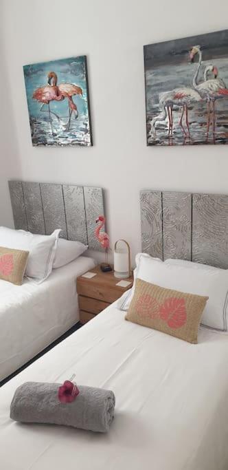 Upmarket, New, Stunning 3 Bedroom Apartment Close To The Beach! Перейбер Экстерьер фото